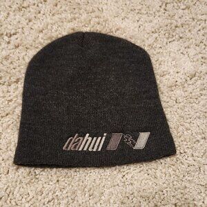 Dahui grey beanie, 8"x8"